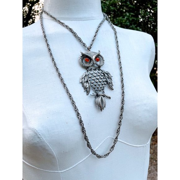 Vintage Large Articulated Owl Pendant Orange Eyes Double Chain - Picture 7 of 8